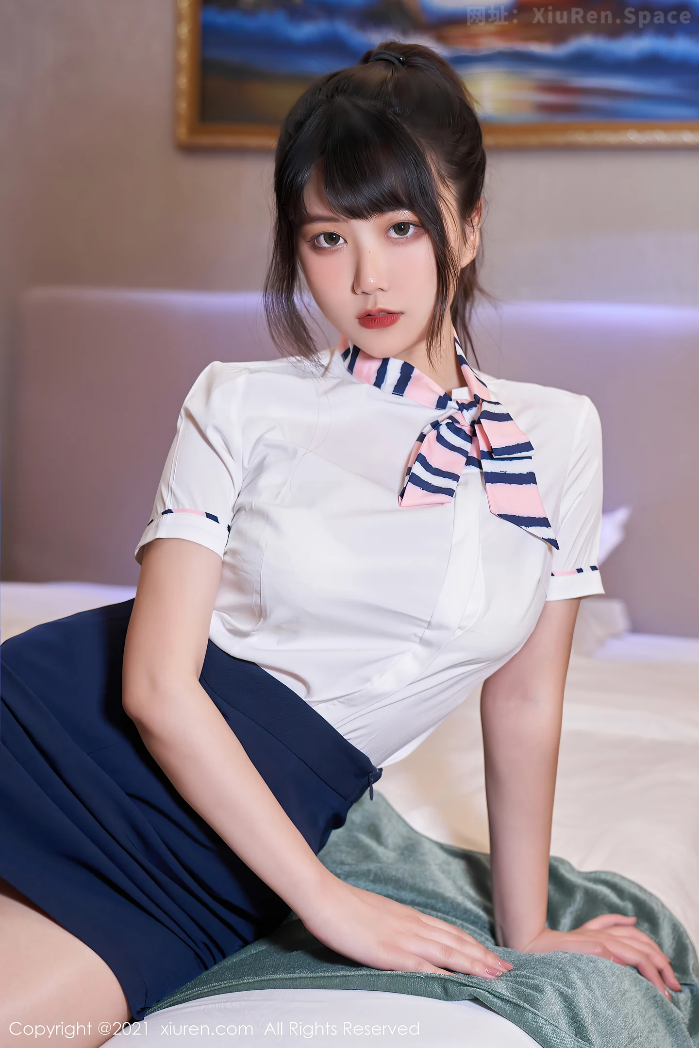 图片[2]-[XiuRen秀人网]VOL.3667 模特夏可馨amii职业OL制服半脱露性感内衣秀丰满身材诱惑写真80P-秀人网官方网站